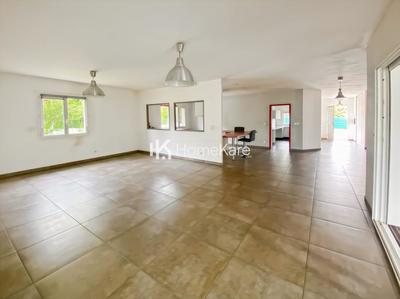 Maison - 200 m² - 5 pièces