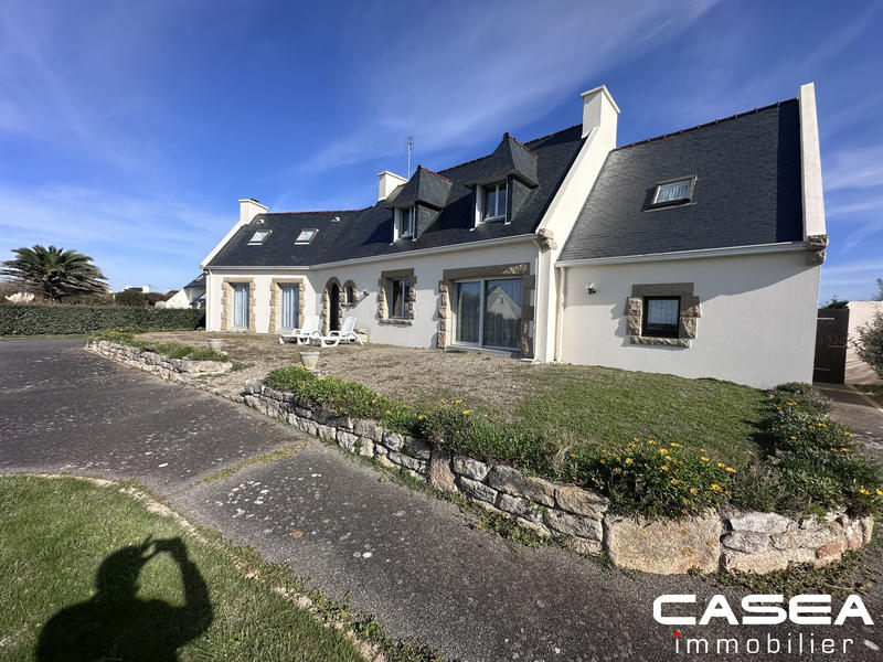 Maison traditionnelle - 160 m² - 6 pièces