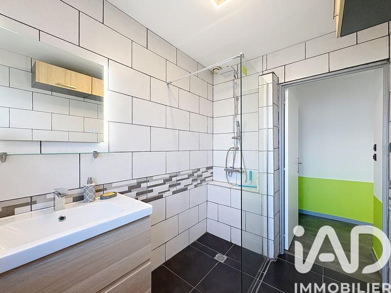 Maison - 90 m² - 5 pièces