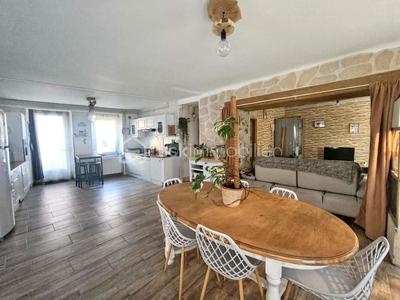 Maison en pierre - 230 m² - 9 pièces