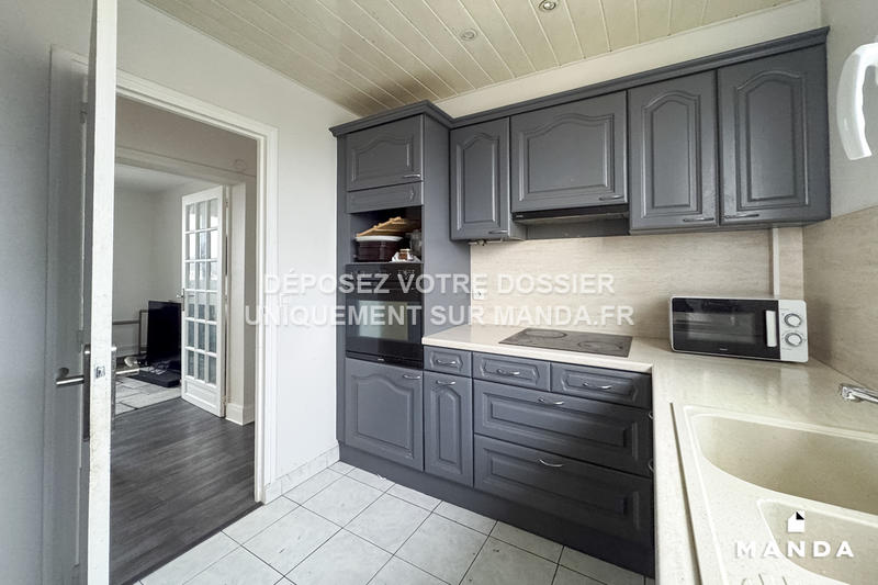 Chambre - 9 m² - 5 pièces