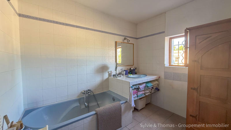 Maison - 179 m² - 6 pièces