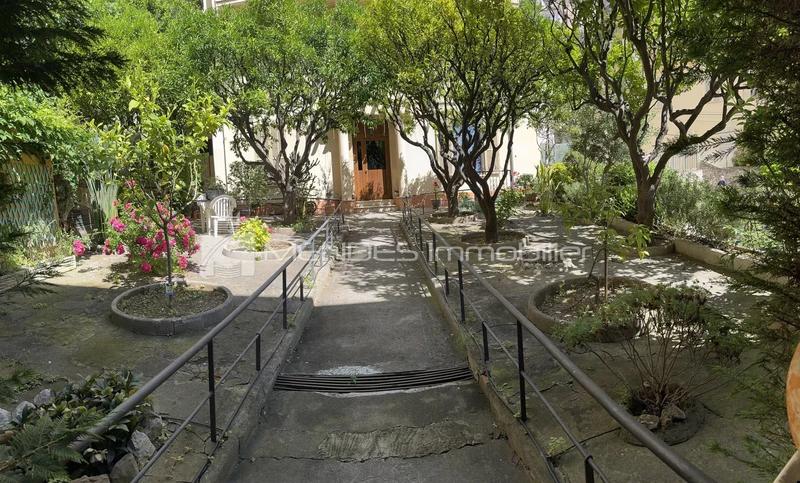 Villa sur toit - 82 m² - 3 pièces