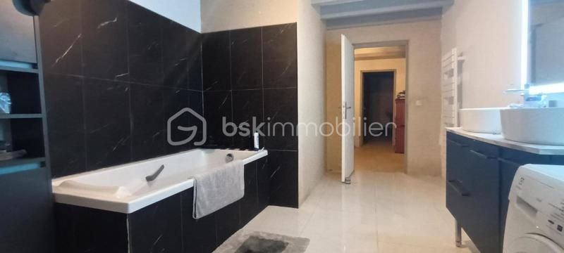 Corps de ferme - 163 m² - 5 pièces