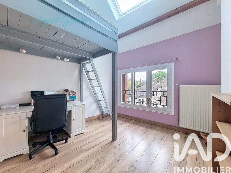 Maison - 159 m² - 9 pièces