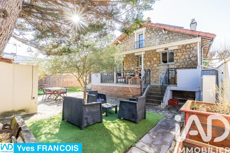 Maison - 98 m² - 5 pièces