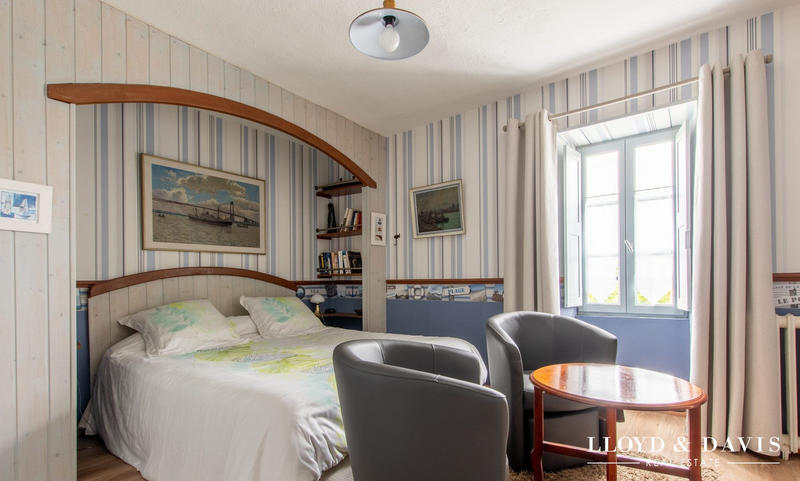 Maison ancienne - 300 m² - 10 pièces