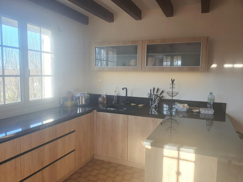 Propriété - 85 m² - 4 pièces