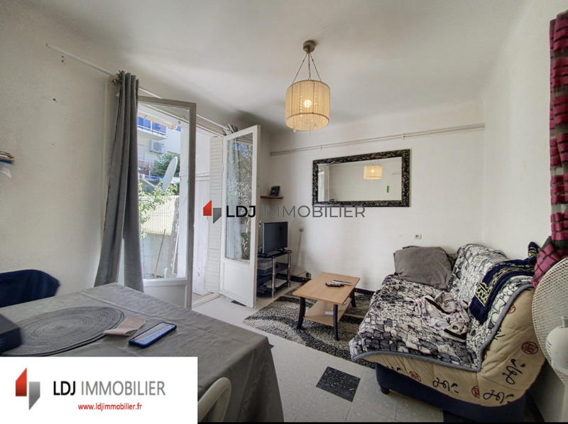Maison - 177 m² - 8 pièces