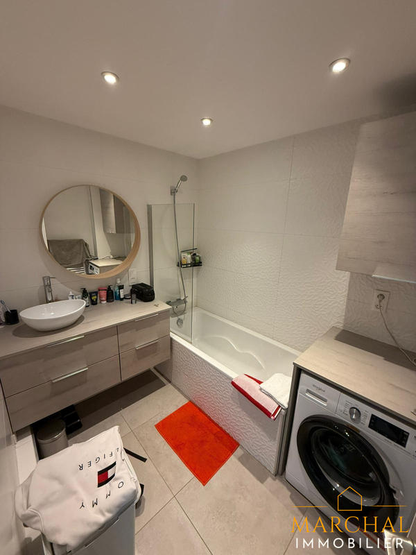 Appartement - 85 m² - 3 pièces