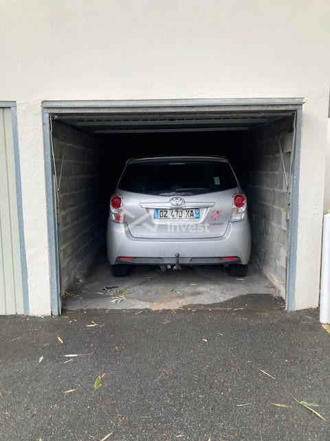 Parking / Garage - 13 m²