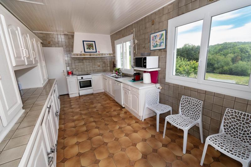 Maison - 180 m² - 6 pièces