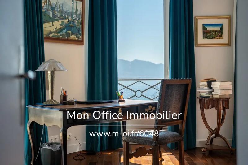 Maison bourgeoise - 401 m² - 8 pièces