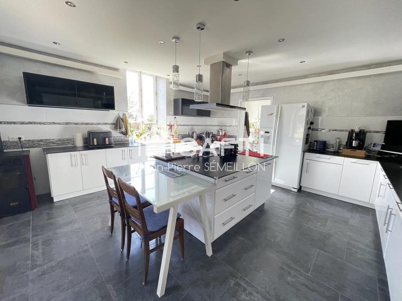 Ferme - 210 m² - 6 pièces