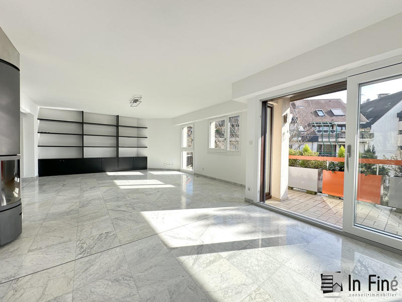 Appartement - 155 m² - 6 pièces