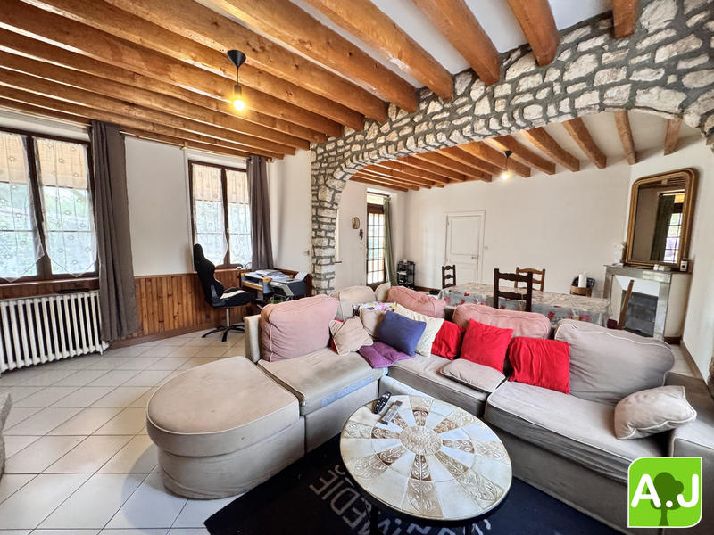 Maison ancienne - 210 m² - 7 pièces