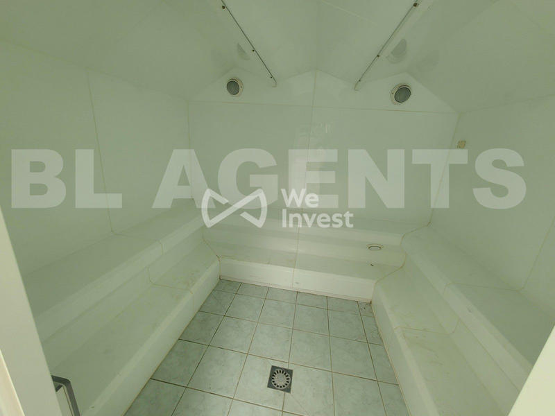 Château - 4 746 m² - 40 pièces