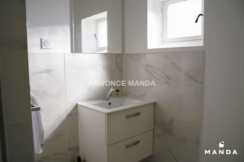 Chambre - 12 m² - 7 pièces