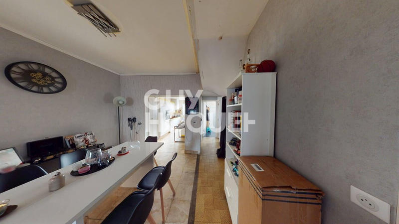 Maison - 93 m² - 5 pièces