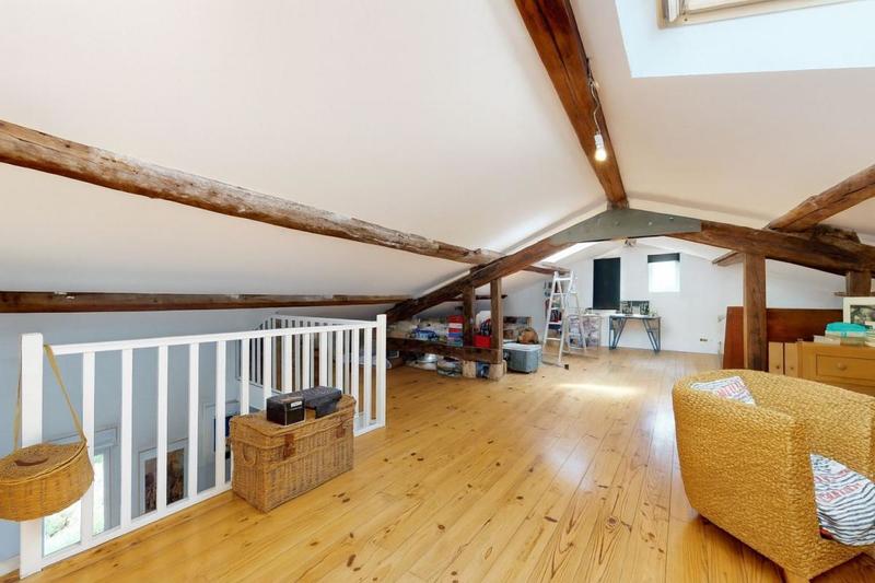 Maison - 217 m² - 4 pièces