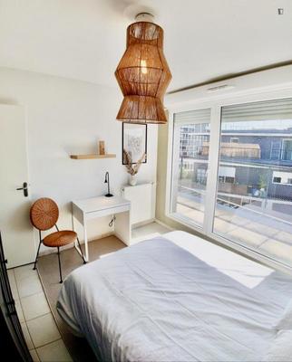 Chambre - 10 m² - 5 pièces
