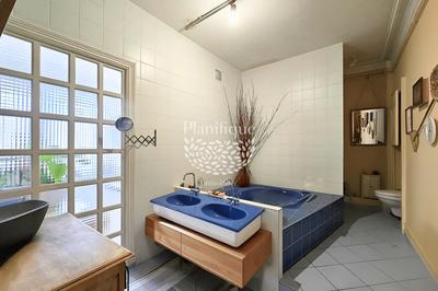 Appartement - 128 m² - 4 pièces