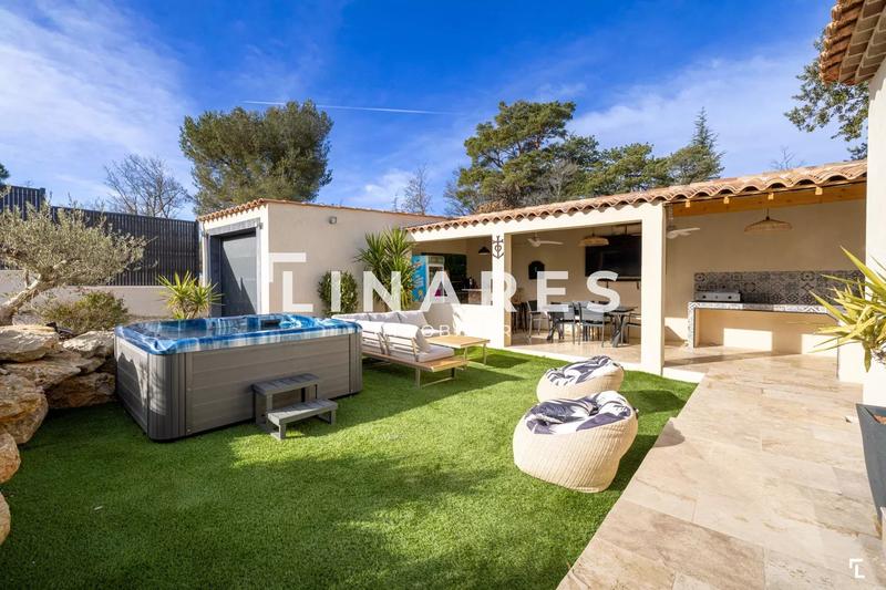 Villa - 162 m² - 6 pièces