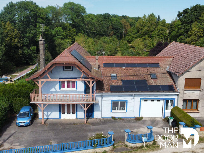 Maison - 202 m² - 8 pièces