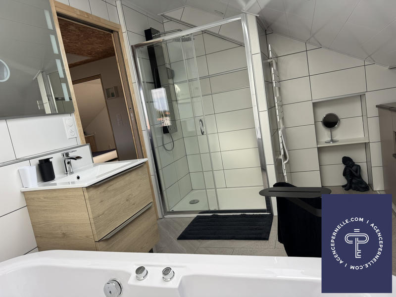 Maison - 156 m² - 6 pièces