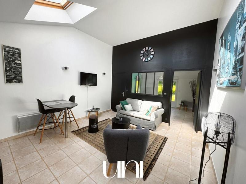 Maison - 360 m² - 12 pièces