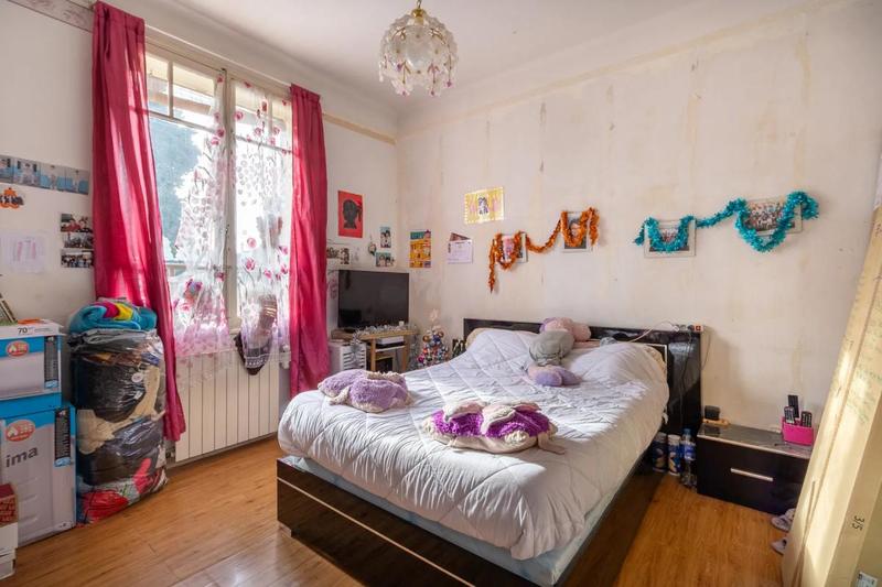 Maison - 97 m² - 6 pièces