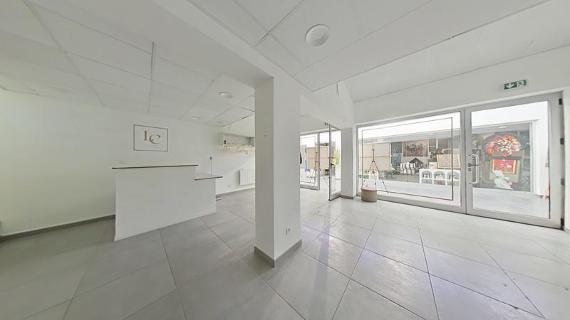 Local commercial - 64 m² - 3 pièces