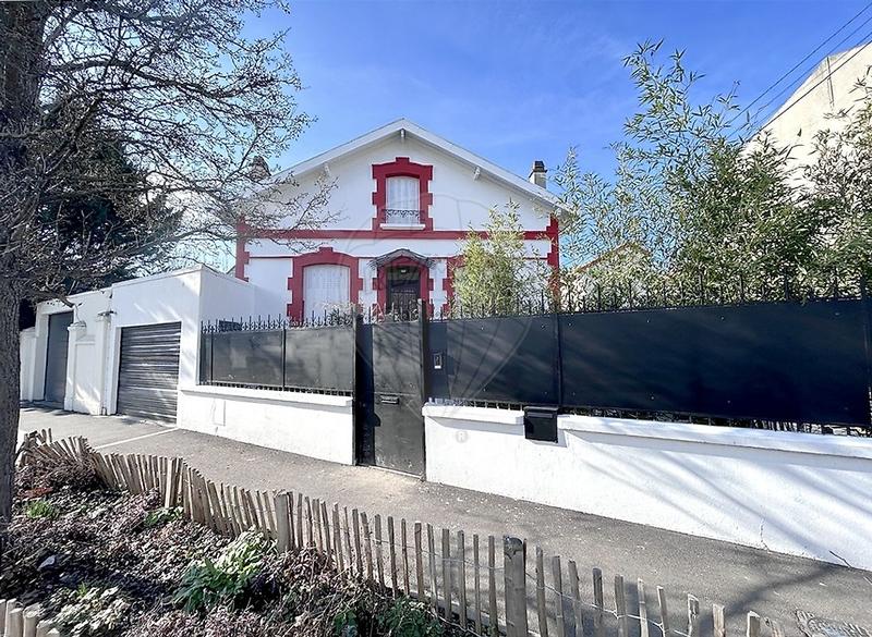 Maison - 127 m² - 6 pièces