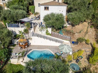 Villa - 140 m² - 5 pièces