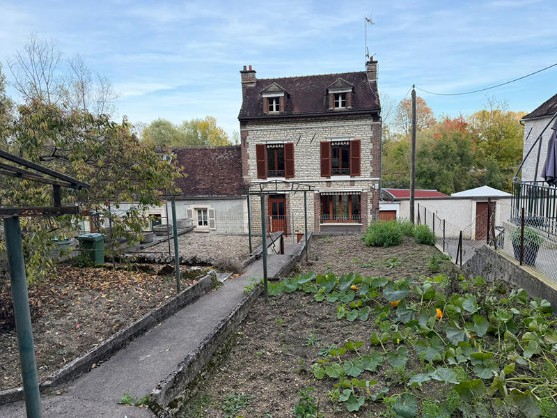 Maison de village - 99 m² - 6 pièces
