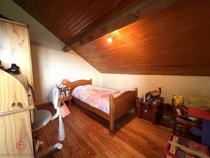 Propriété - 169 m² - 7 pièces