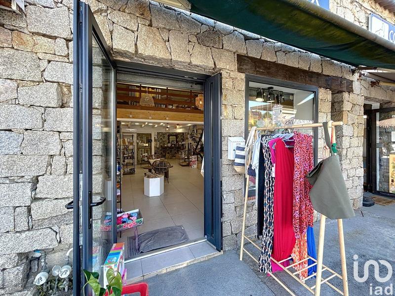 Local commercial - 67 m²