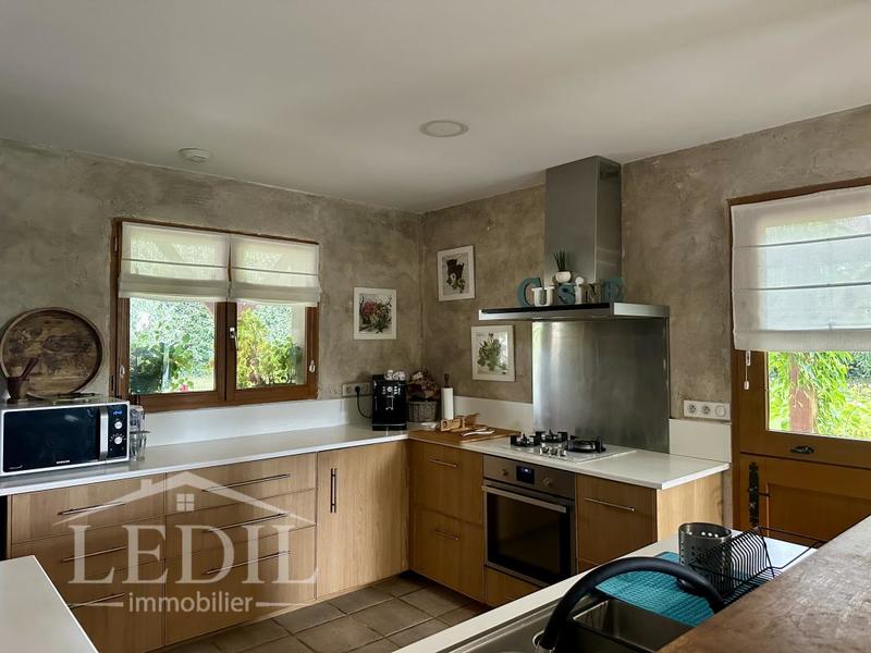 Maison - 110 m² - 4 pièces