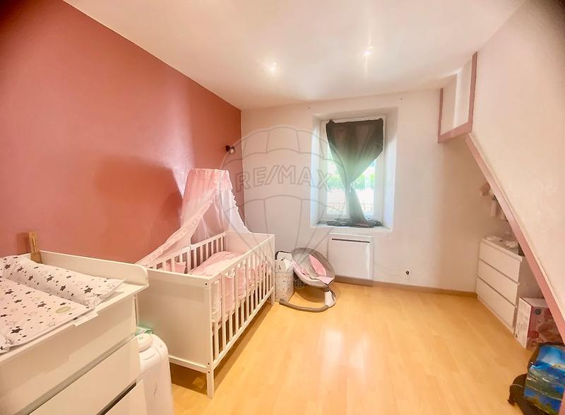 Appartement - 102 m² - 4 pièces