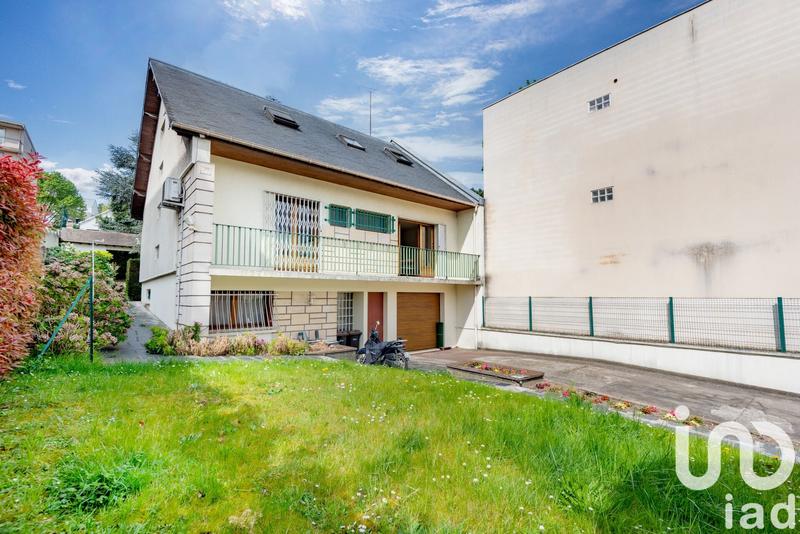 Maison de maîtres - 190 m² - 8 pièces