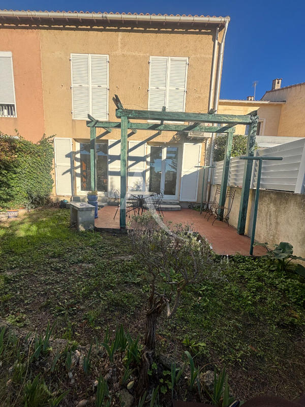 Maison - 95 m² - 4 pièces