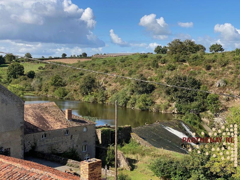 Maison ancienne - 227 m² - 6 pièces
