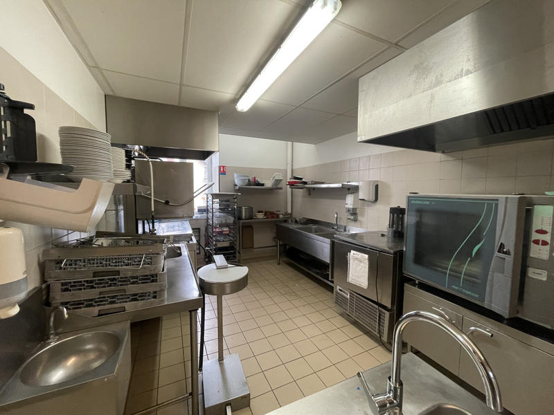 Maison - 337 m² - 16 pièces