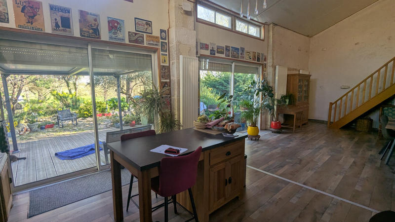 Maison - 227 m² - 8 pièces