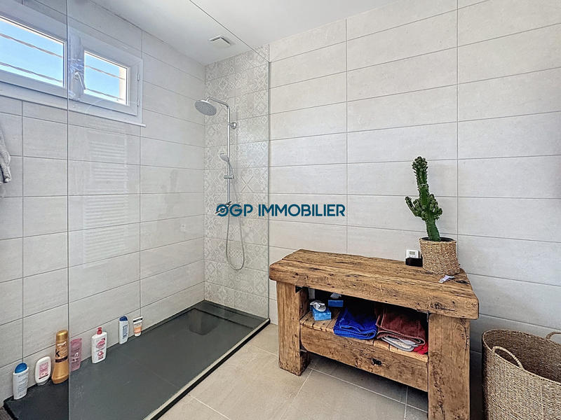 Maison - 200 m² - 4 pièces