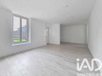 Maison - 92 m² - 4 pièces