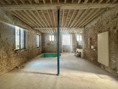 Local commercial - 75 m² - 1 pièce