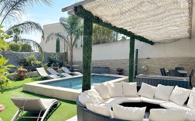 Maison - 200 m² - 5 pièces