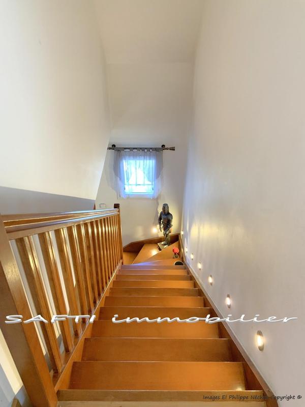 Maison - 164 m² - 8 pièces