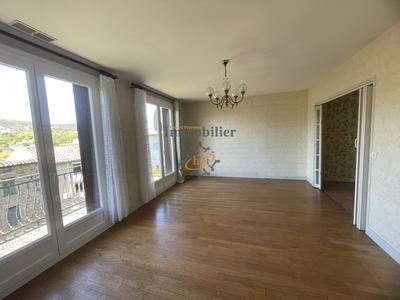 Maison - 99 m² - 5 pièces